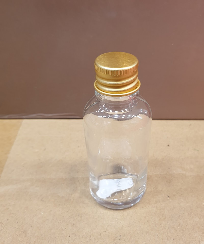 Mini bouteille verre bouchon or ou Argente ( lot de 12 pièces)